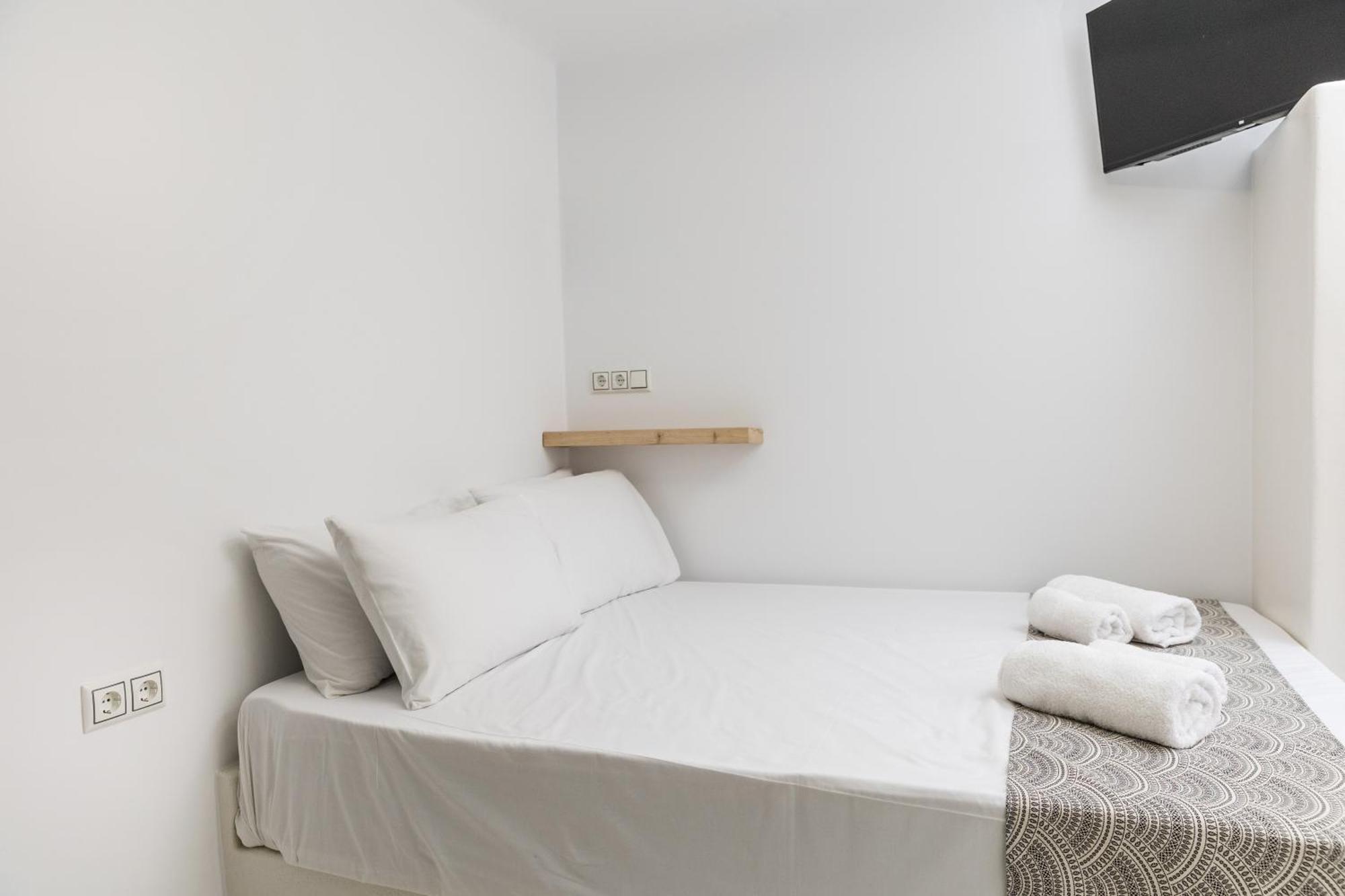 Naxos Downtown Apartments & Suites Naxos City 객실 사진