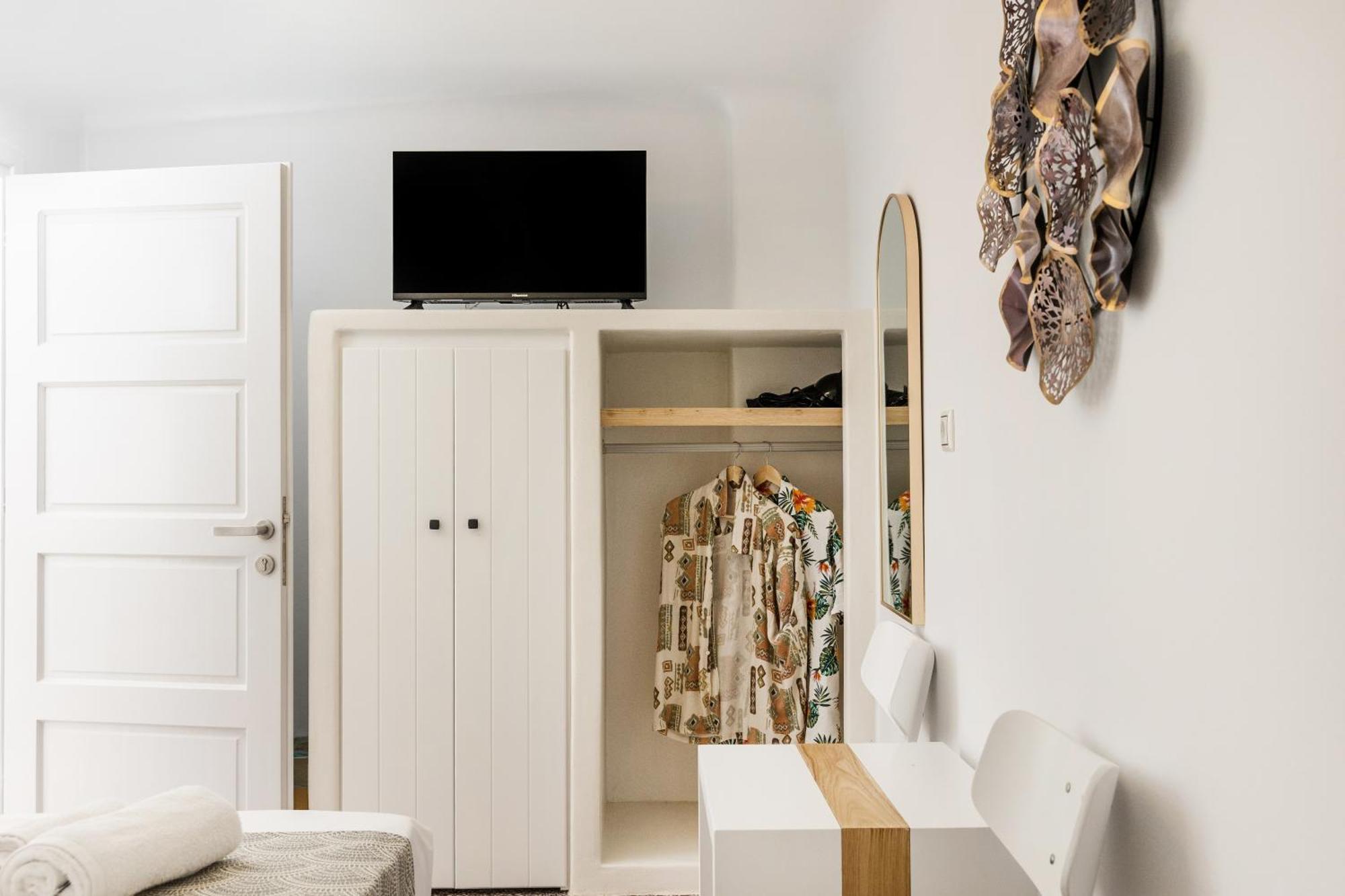 Naxos Downtown Apartments & Suites Naxos City 객실 사진