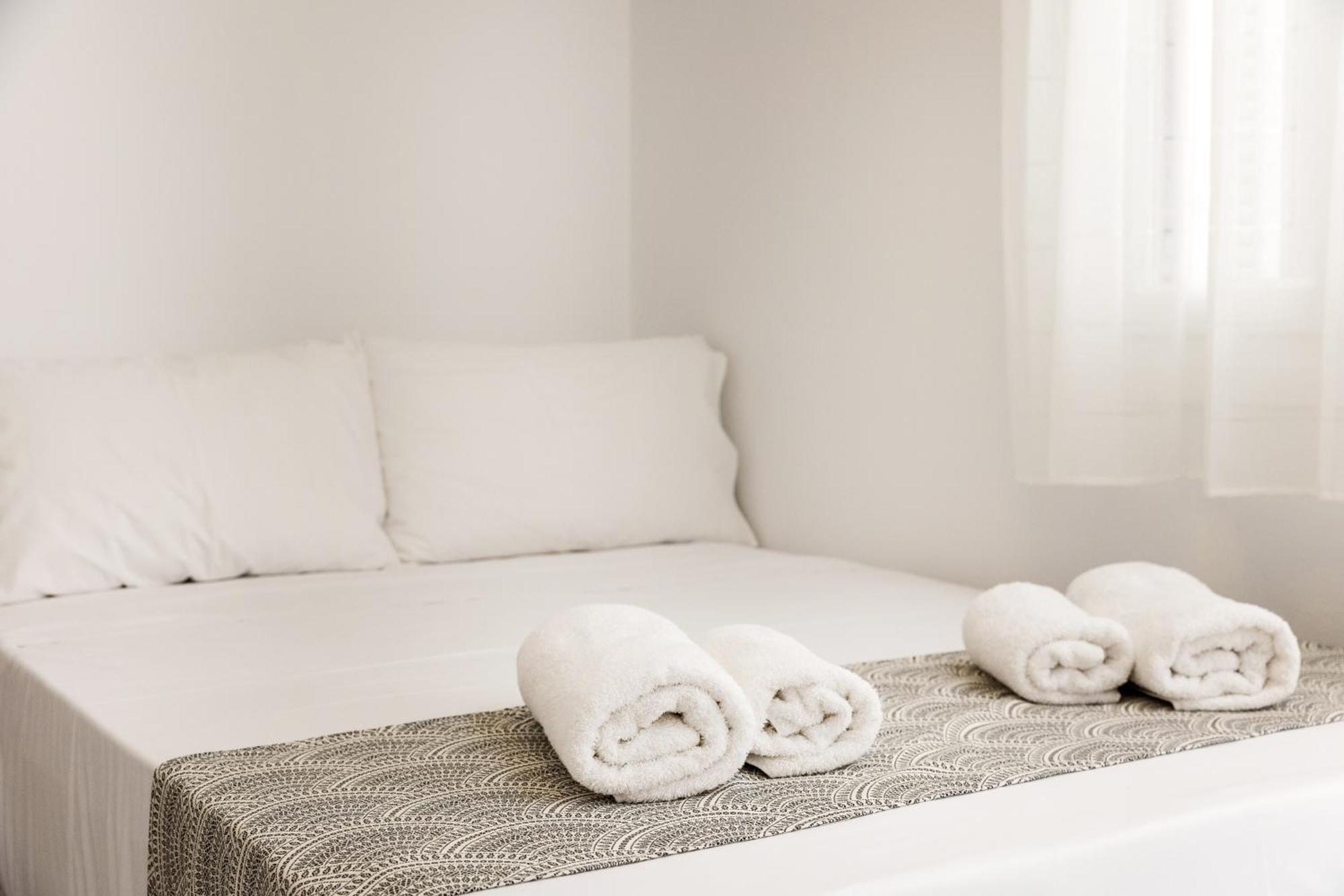 Naxos Downtown Apartments & Suites Naxos City 객실 사진